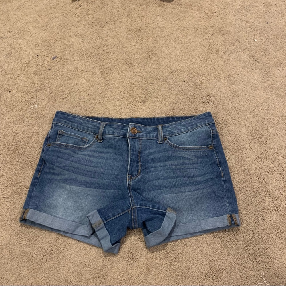 Stretchy Jean shorts